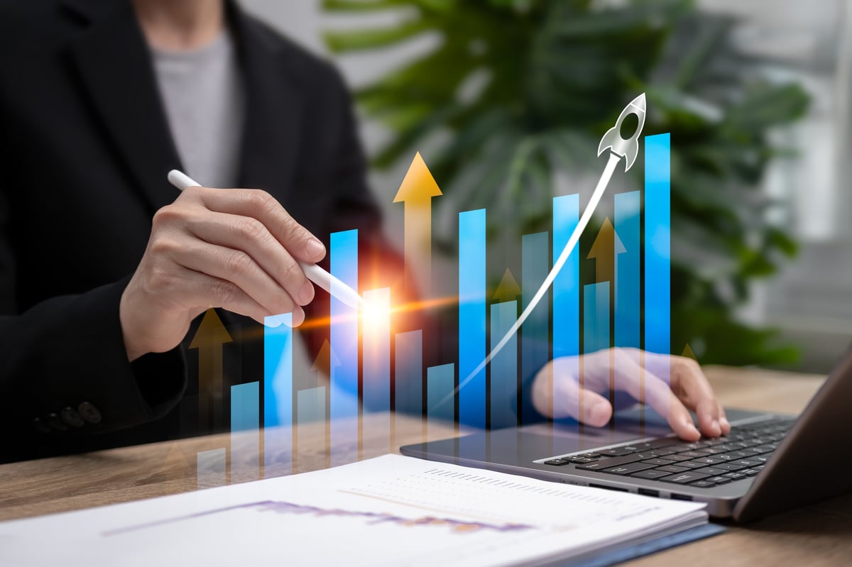Business Investment and Growth Concept, Businesswoman Shows Graph Analyzing Financial Performance, Profit Strategy, Bar Chart and Up Arrow Showing Economic Success and Market Development